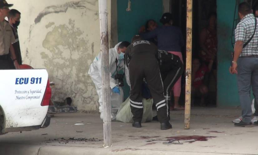 Santa Elena: asesinan a un hombre en La Libertad; tres mujeres resultaron heridas