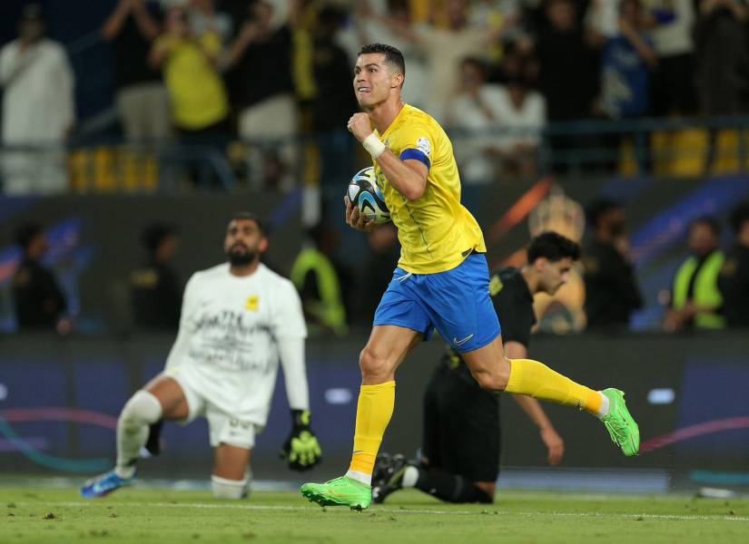 CR7 luego de anotar su penal. (Cuenta X @AlNassrFC)