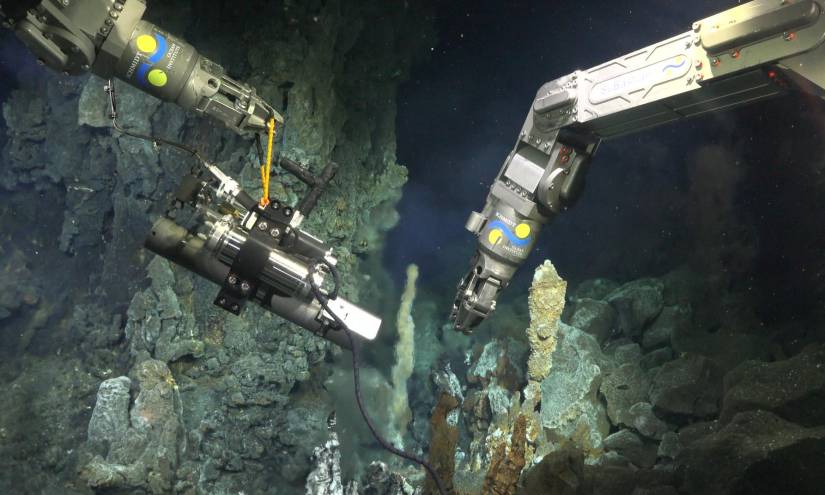 El equipo de Estados Unidos y Ecuador exploró las profundidades del océano con el submarino no tripulado ROV SuBastian.