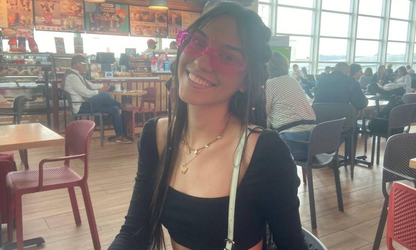 Fiorella Zarate, de 19 años, viaja a Quito para ir al concierto de Bad Bunny.