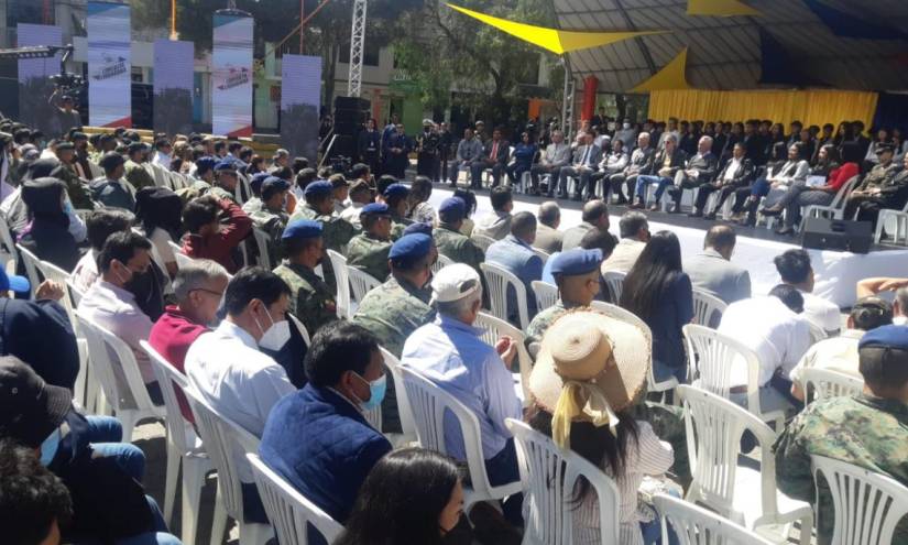 El presidente dio a conocer las preguntas durante un evento en Calderón, en el norte de Quito.
