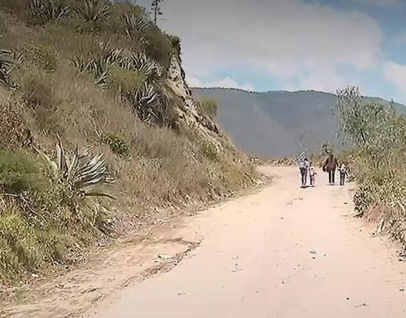 El cadáver fue abandonado en un camino de tierra en el sector del Común Alto, norte de Quito