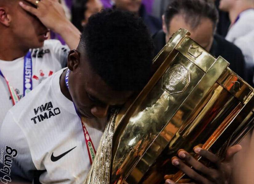 Félix Torres quedó campeón del Campeonato Paulista con el Corinthians a inicios del año.