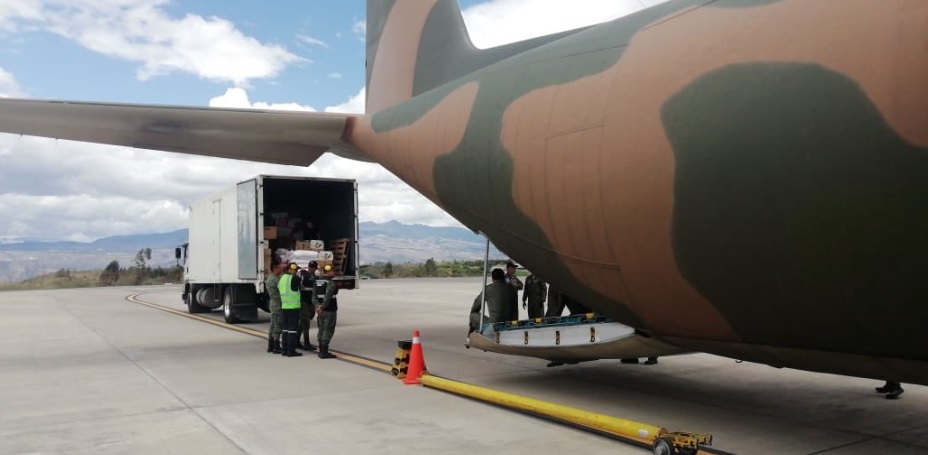 Fuerzas Armadas trasladan productos entre Quito y Cuenca