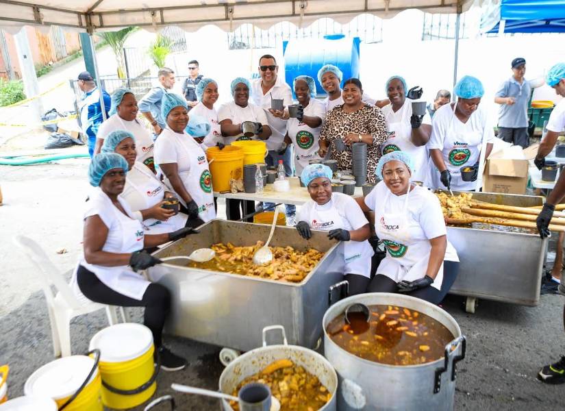 Tapao Arrecho más grande preparado en Esmeraldas.