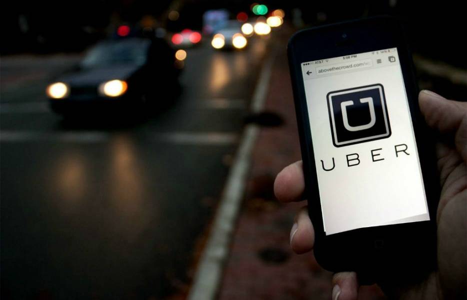 ATM aclaró que plataforma UBER debe trabajar con taxis formales