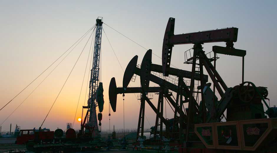El petróleo cierra a 58,93 dólares por barril