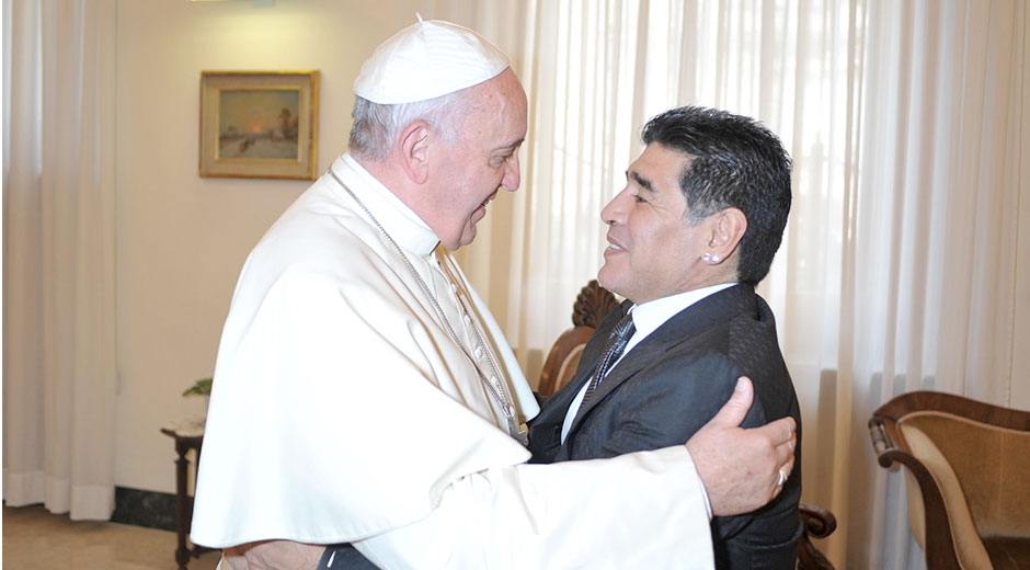 Maradona quiere que lo case el papa Francisco