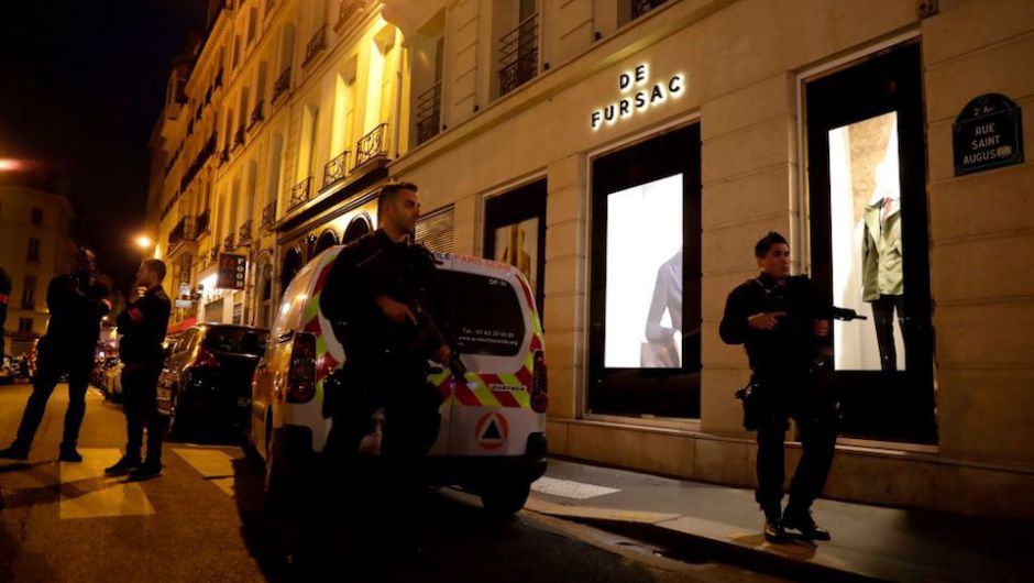 Francia: hombre armado con cuchillo mata a una persona