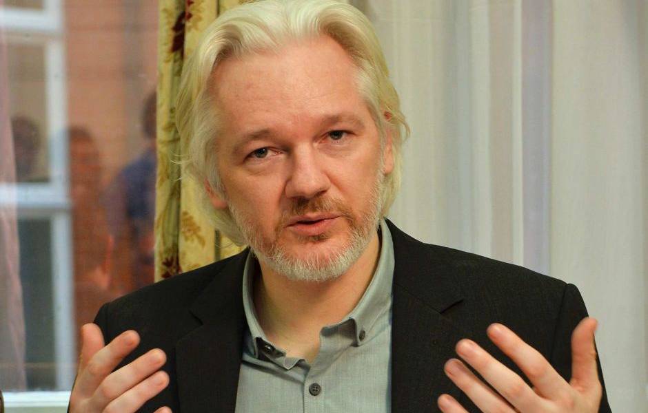 Assange califica de &quot;vergonzoso&quot; el gasto por custodiarlo en embajada ecuatoriana