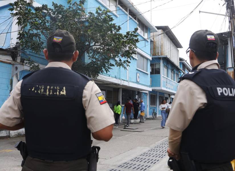 El Municipio de Durán retomó la atención el lunes con el resgurdo de pocos policías.