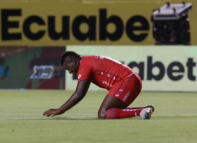 Jhon Jairo Cifuente es criticado por su peso.