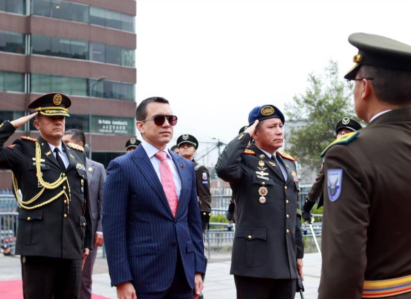 El presidente de la República, Daniel Noboa el 21 de febrero de 2024, en el Relevo de Guardia de la Escolta Legislativa de la Asamblea Nacional