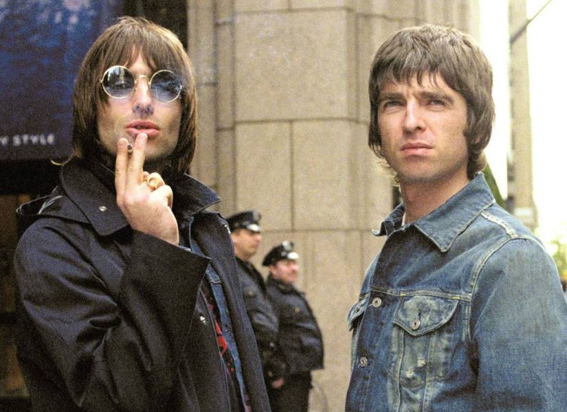 Tras la ruptura en 2009, los dos hermanos Gallagher iniciaron sus proyectos propios: Noel Gallagher's High Flying Birds y Beady Eye.