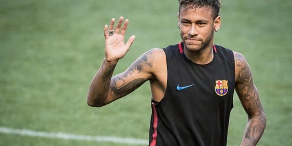 Neymar paga la cláusula de rescisión y es jugador libre
