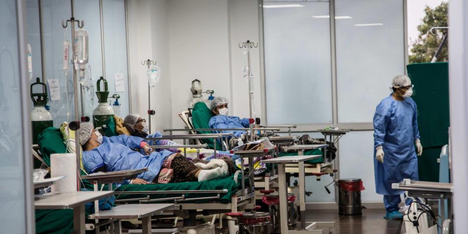COVID-19: colapsan hospitales de Tulcán y Ambato