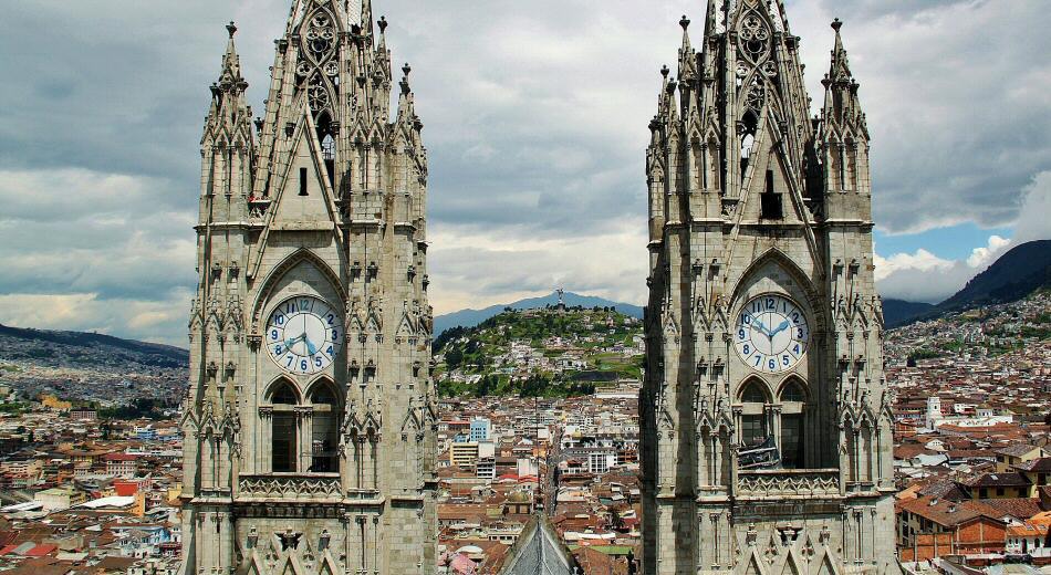 Ladrones fingen ayudar a turistas y les roban en Quito