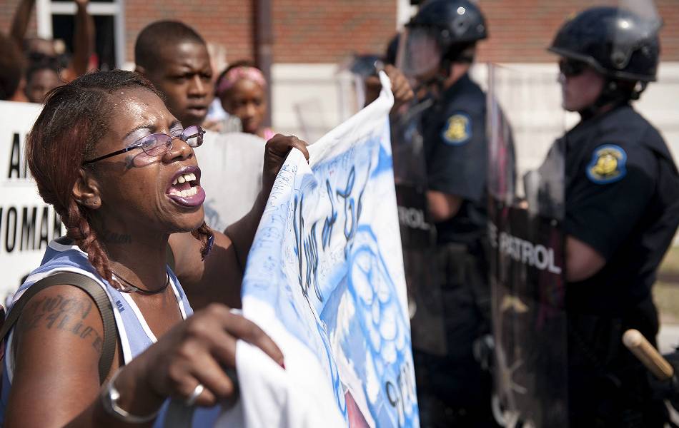 EE.UU.: la muerte del joven negro Michael Brown genera nueva tensión racial