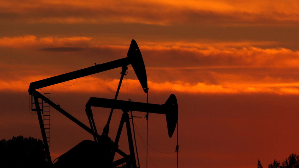 El petróleo sigue cayendo ante la baja forma de demanda