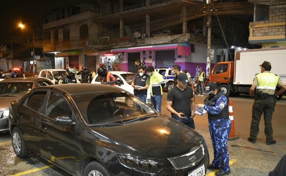 Policía detuvo en Guayaquil a dos bandas de asaltantes