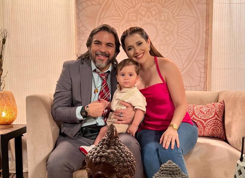 El final canónico de Los García es que Pepe y Carolina terminan juntos con un hijo.