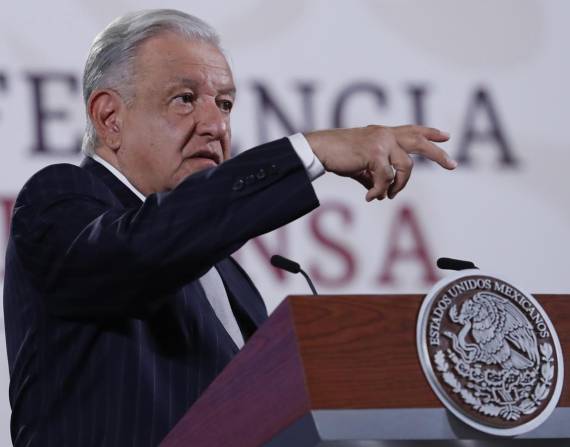 El presidente de México Andrés Manuel López Obrador, participa durante su conferencia matutina.