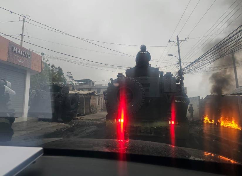 En el sector La Esperanza, en Imbabura, el convoy fue atacado.