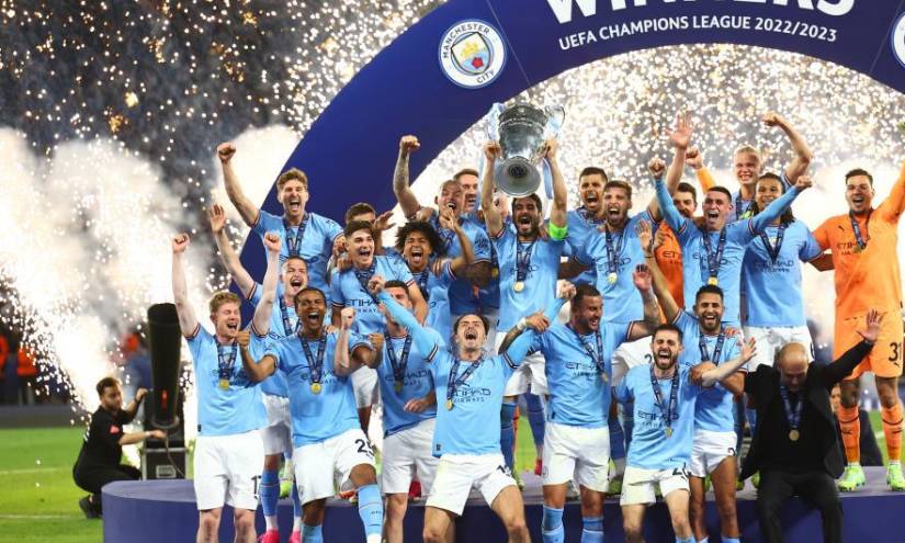Jugadores del Manchester City celebrando la Champions League.