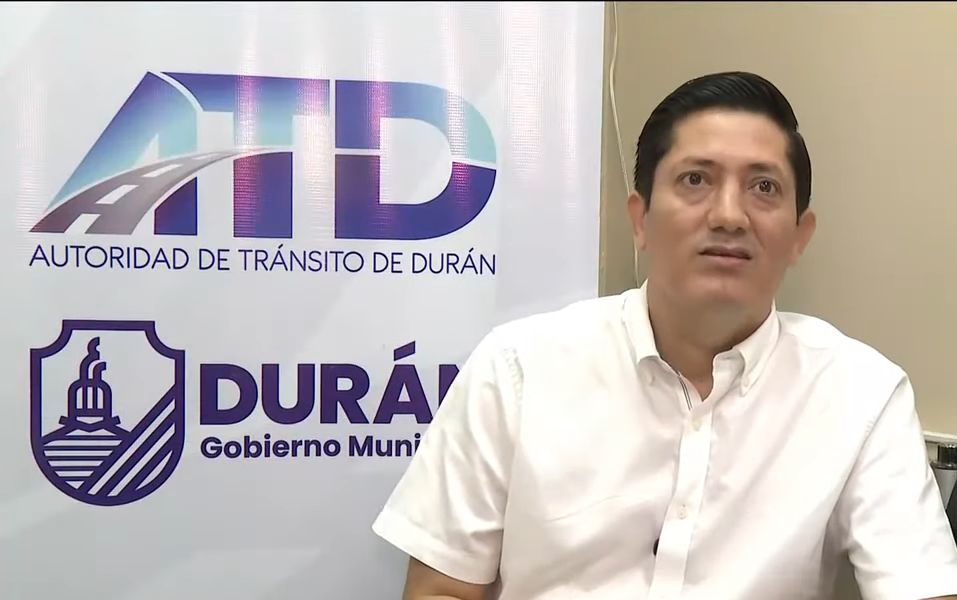 La Policía busca capturar a Luis Samaniego, subgerente de tránsito en Durán, pero está fuera de Ecuador