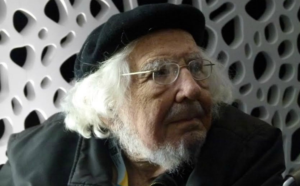 Vaticano levanta suspensión a sacerdote Ernesto Cardenal