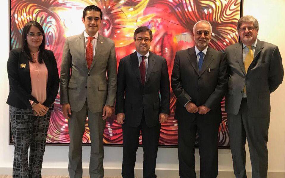 Ecuador consigue apoyo de FMI y BID en visita a EE.UU.