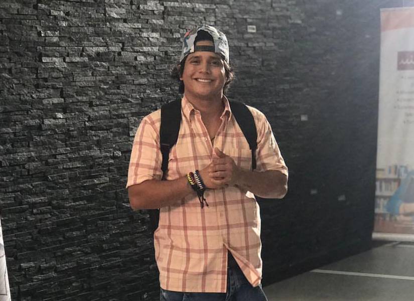 Pepe Tola es conocido por su participación en varios realities y producciones nacionales.