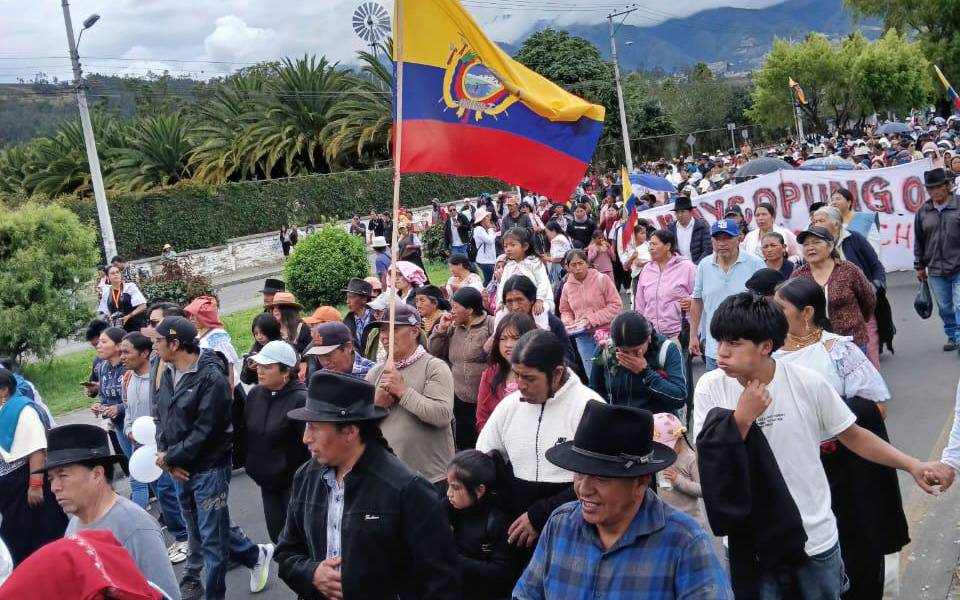 Una marcha pacífica en Otavalo conmemoró a José Guamán, manifestante fallecido durante las protestas en Imbabura