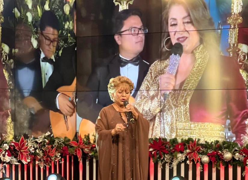 Hilda Murillo en los estudios de Ecuavisa Quito.