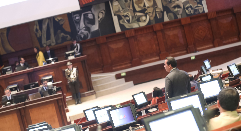 Asamblea elige a sus nuevas autoridades