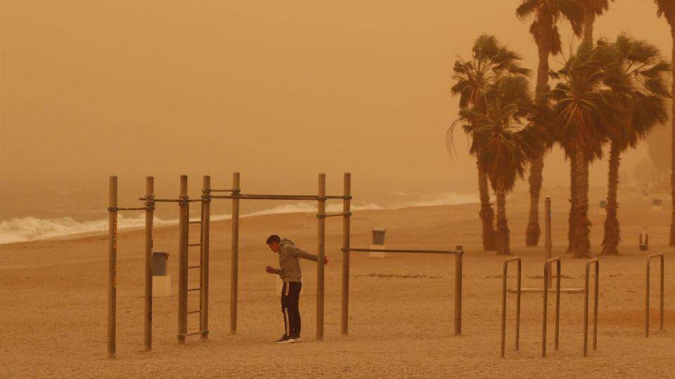 México anticipa la llegada de una nube de polvo del Sahara este sábado