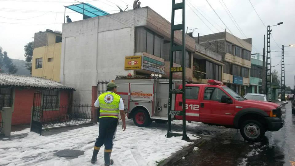 Centro y sur de Quito se llenaron de granizo en San Valentín
