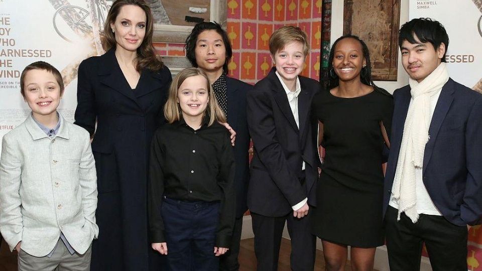 Hija de Jolie y Pitt se cambia nombre para completar reasignación de sexo