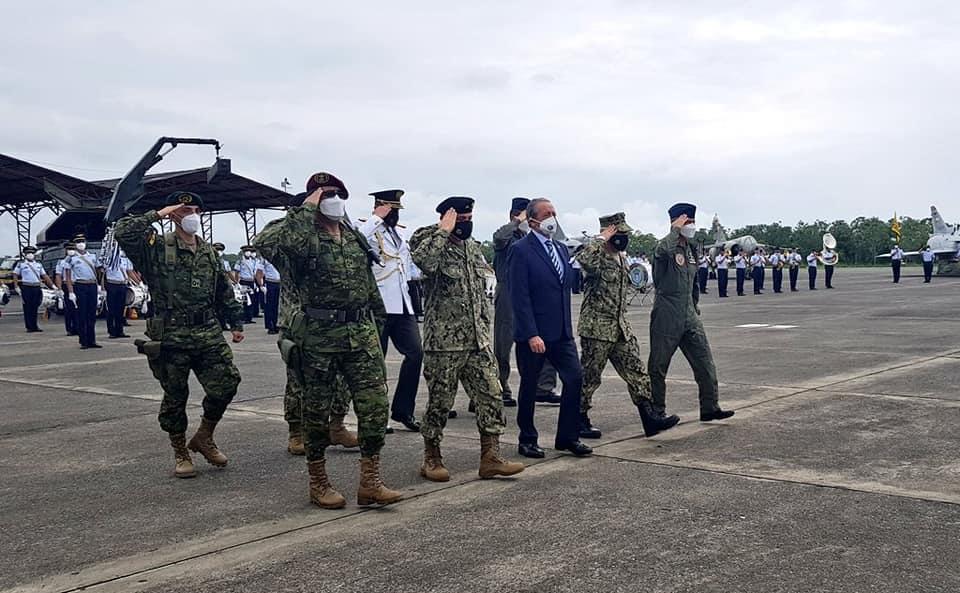 Ecuador anuncia acuerdo con EE.UU. para vigilar narcos
