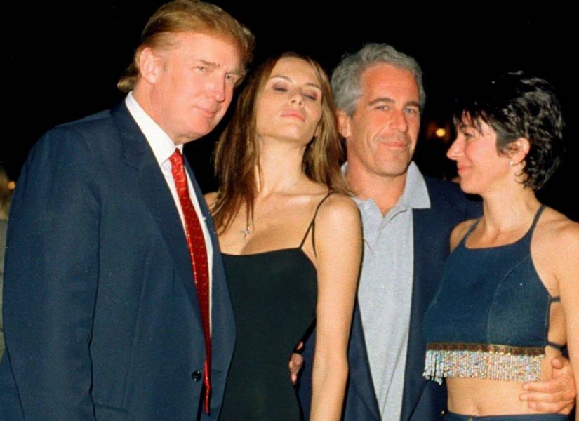 Fotografía filtrada previamente en la que aparece Trump junto a Epstein.