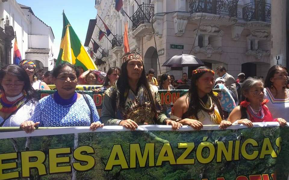 Mujeres indígenas realizan manifestación contra extractivismo