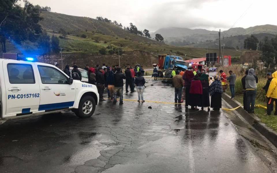 6 muertos por accidente en la vía Riobamba-Colta