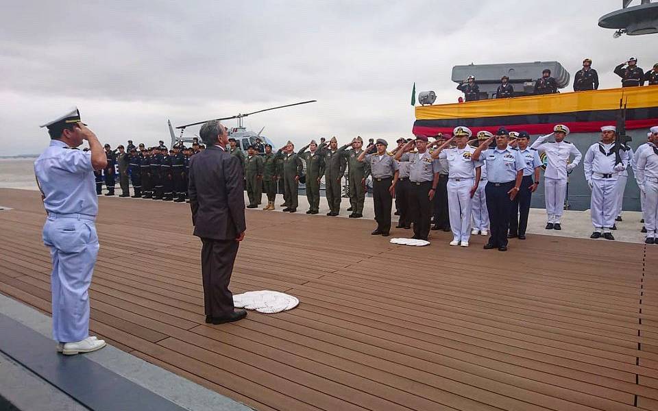 Zarpa corbeta Loja con destino a Chile