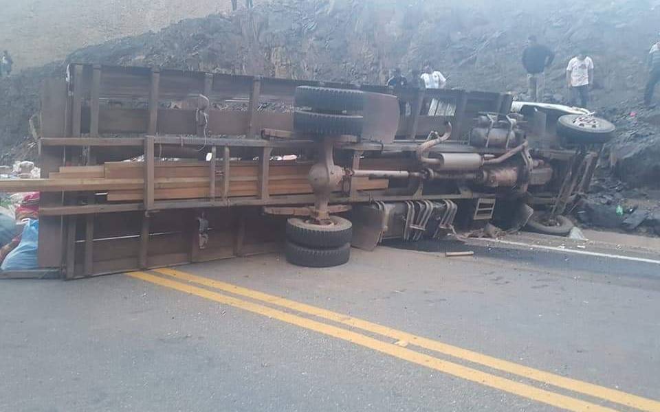 Mueren 18 personas en accidente carretero en Bolivia