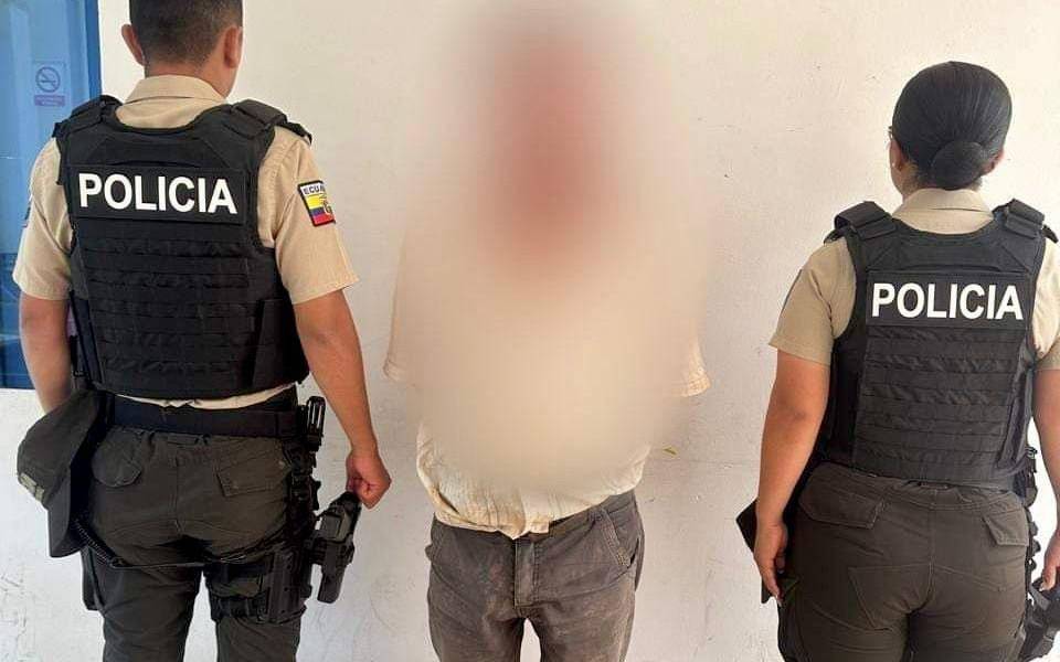 Un abuelo fue capturado por presuntamente violar, matar, y tratar de incinerar a su nieta de 11 años en Zamora Chinchipe