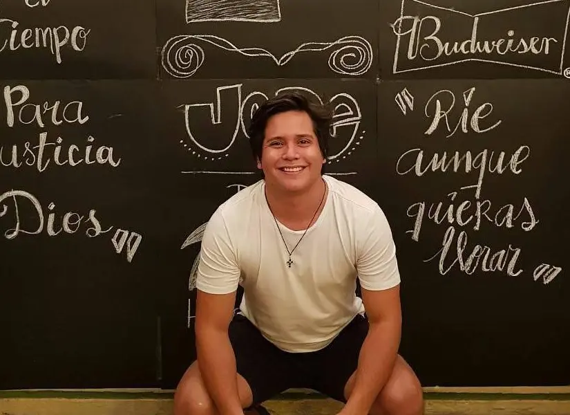 Pepe Tola en su cumpleaños 25.