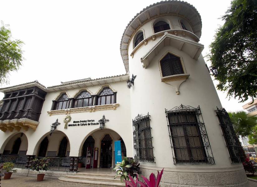 Exterior del Museo de la Música Popular Julio Jaramillo, en Guayaquil.