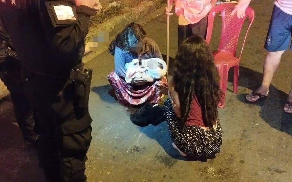 Una bebé abandonada en el suburbio de Guayaquil fue hallada con vida