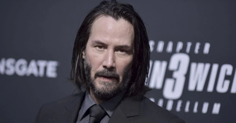 Se encuentra con Keanu Reeves mientras conduce y el actor reacciona de forma increíble