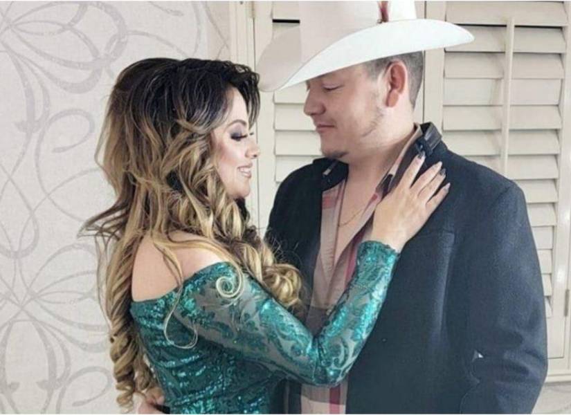 Imagen de archivo de el cantante mexicano, Kevin Hernández, y su esposa, Maricela Sandoval.